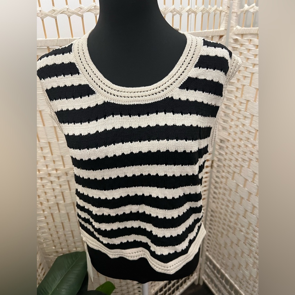 Crochet Black & White Top